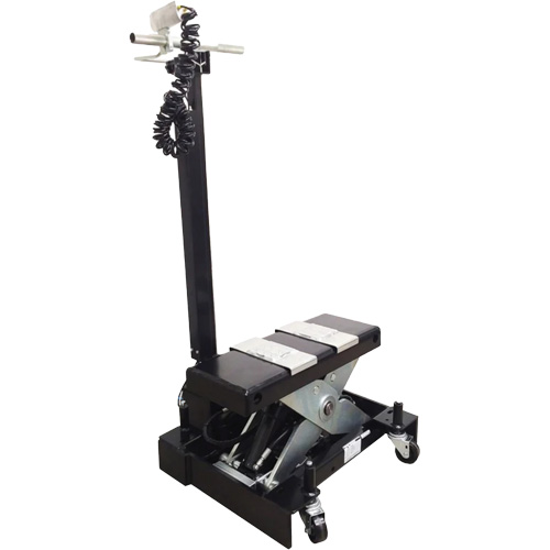 Cric de service de plancher &agrave; profil bas, 12 tonne(s) Capacit&eacute;, 7-1/2" Abaiss&eacute;e, 15" &eacute;lev&eacute;e, Air comprim&eacute;/hydraulique OCP Construction Supplies