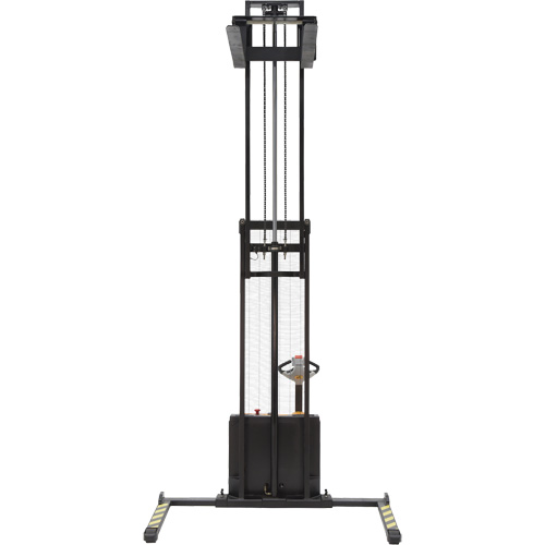 Gerbeur &agrave; m&acirc;t double, Fonctionnement &eacute;lectrique, Capacit&eacute; 2200 lb, Lev&eacute;e max 150" OCP Construction Supplies