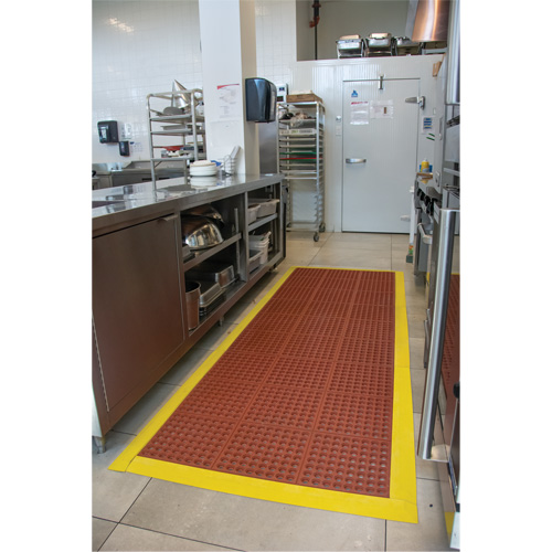 Tapis modulaire antifatigue, Nid d'abeilles, 3' x 3' x 1/2", Brun, Nitrile/Caoutchouc OCP Construction Supplies