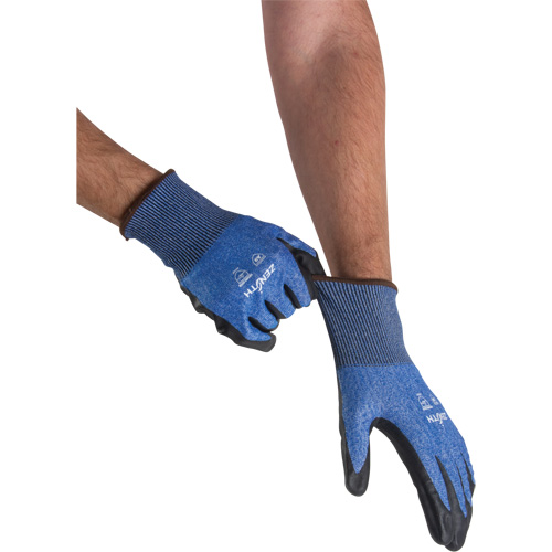 Gants l&eacute;gers et haute dext&eacute;rit&eacute; r&eacute;sistants &agrave; la coupe, Taille 7, Calibre 18, Rev&ecirc;tement Mousse de nitrile, Enveloppe en Acier inoxydable/PEHP/Tungst&egrave;ne, ASTM ANSI niveau A9 OCP Construction Supplies