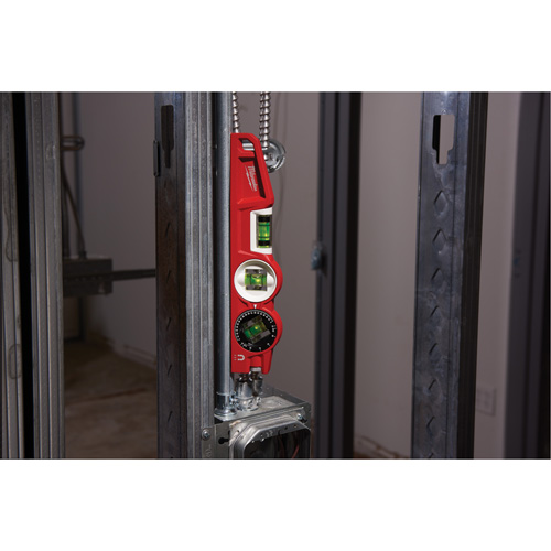 Niveau torpille moul&eacute; sous pression verrouillable avec fiole 360 degr&eacute;s, 10" lo, Aluminium, 3 fioles, Magn&eacute;tique OCP Construction Supplies