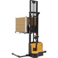 Gerbeur &agrave; m&acirc;t double, Fonctionnement &eacute;lectrique, Capacit&eacute; 2200 lb, Lev&eacute;e max 150" OCP Construction Supplies