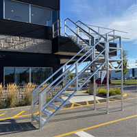 Escalier Smartstairs t&eacute;lescopique &agrave; 3-5 marches en aluminium OCP Construction Supplies