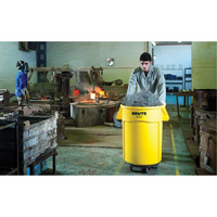 Brute&reg; Dolly, Polyethylene, Black, Fits: 20 - 55 US Gal. OCP Construction Supplies