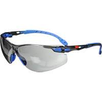 Lunettes de s&eacute;curit&eacute; Solus avec lentilles Scotchgard, Lentille Grise/fum&eacute;e, Antibu&eacute;e, R&eacute;pond ou surpasse la norme CSA Z94.3 OCP Construction Supplies