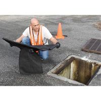Bac de r&eacute;tention carr&eacute; Ultra-Drain Guard avec orifice de trop-plein, Huile & s&eacute;diments, 16" - 28" lo x 20" - 36" la OCP Construction Supplies