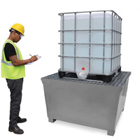 Ultra-IBC Spill Pallet en acier, Capacit&eacute; de d&eacute;versement 370 gal. US, 57,6" x 34,7" x 56,9" OCP Construction Supplies