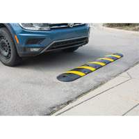 Ensemble de bosse de d&eacute;c&eacute;l&eacute;ration, Caoutchouc, 4' lo x 11" la x 2" h OCP Construction Supplies