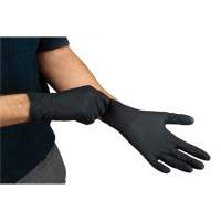 Gants d'examen de poids lourd &agrave; prise tactile, Grand, Nitrile, 8 mils, Sans poudre, Noir, Classe 2 OCP Construction Supplies