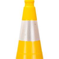 C&ocirc;ne de signalisation de premi&egrave;re qualit&eacute;, 28", Jaune, Bande(s) r&eacute;fl&eacute;chissante(s) 4" OCP Construction Supplies