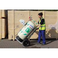 Douche d'urgence mobile et ind&eacute;pendant avec douche oculaire et faciale, Capacit&eacute; 30 gal., Conformit&eacute; Aucune OCP Construction Supplies