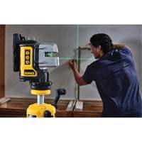 Niveau laser vert &agrave; 3 lignes OCP Construction Supplies