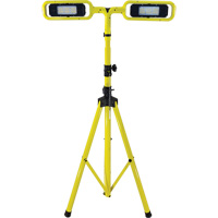Lampe double Beacon Infinity avec tr&eacute;pied et support magn&eacute;tique, DEL, 40 W, 10800 lumens, Boîtier en Plastique/Aluminium OCP Construction Supplies